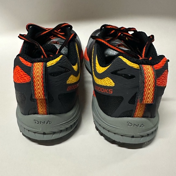 Men’s Brooks Cascadia 11 Trail Running Shoes (Like-new) - Picture 4 of 6